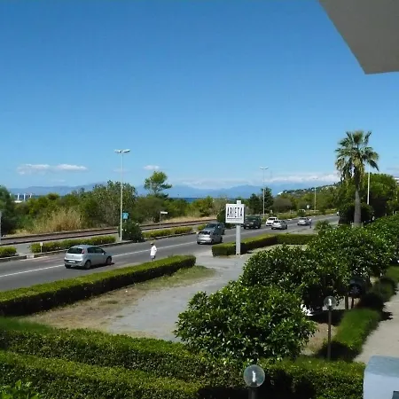 Da Marina アパート *